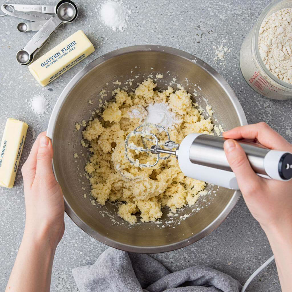 Mixing gluten-free flour for sheet cake recipe